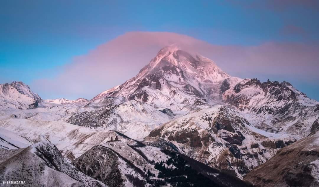 Hilltop Kazbegi Esterno foto