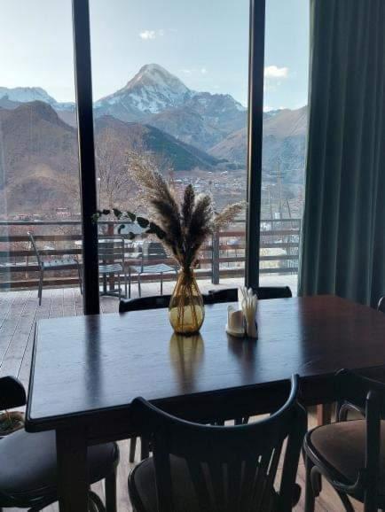 Hilltop Kazbegi Esterno foto
